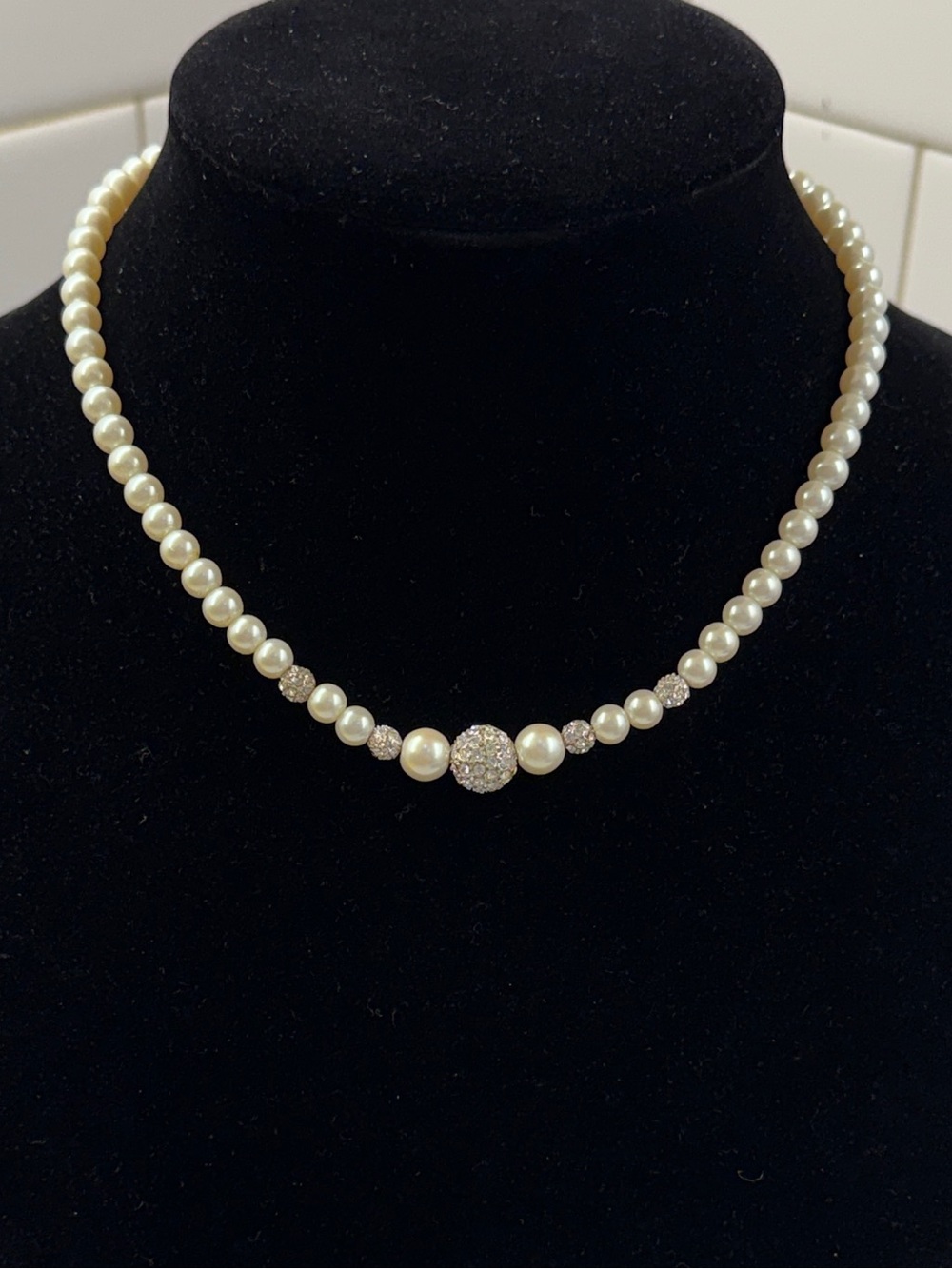 CAROLEE Classic Pearl Necklace with Crystal Accent - Ivory